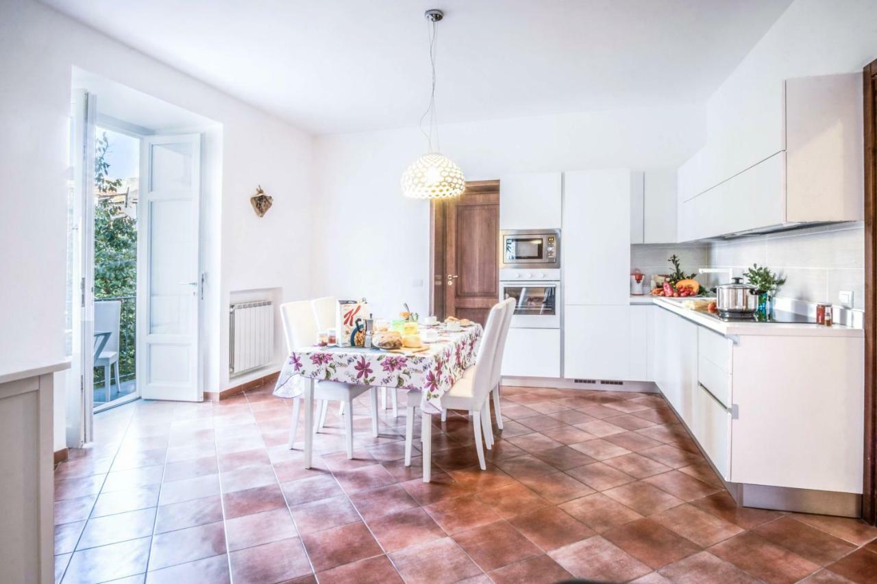 Amore Rentals - Maison Palazzo Correale Sorrente Extérieur photo